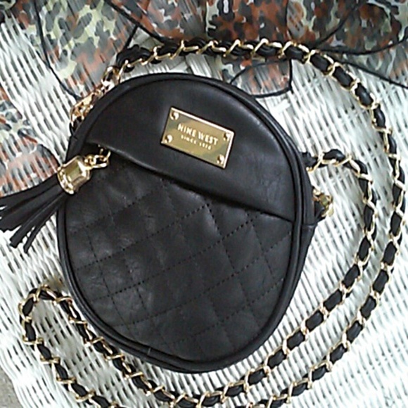 Nine West Handbags - NWOT! Fabulous, CHIC! Nine West Black/Gold Bag